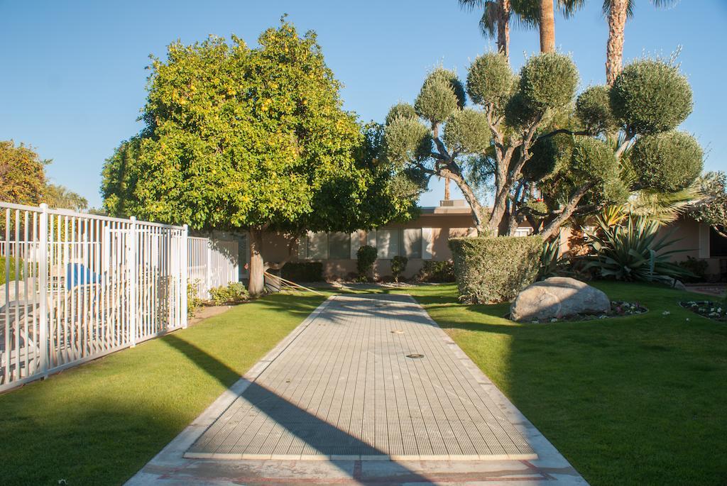 Tuscany Manor Palm Springs Bagian luar foto