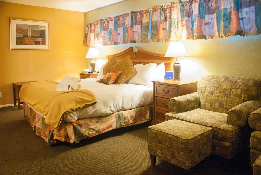 Tuscany Manor Palm Springs Bagian luar foto