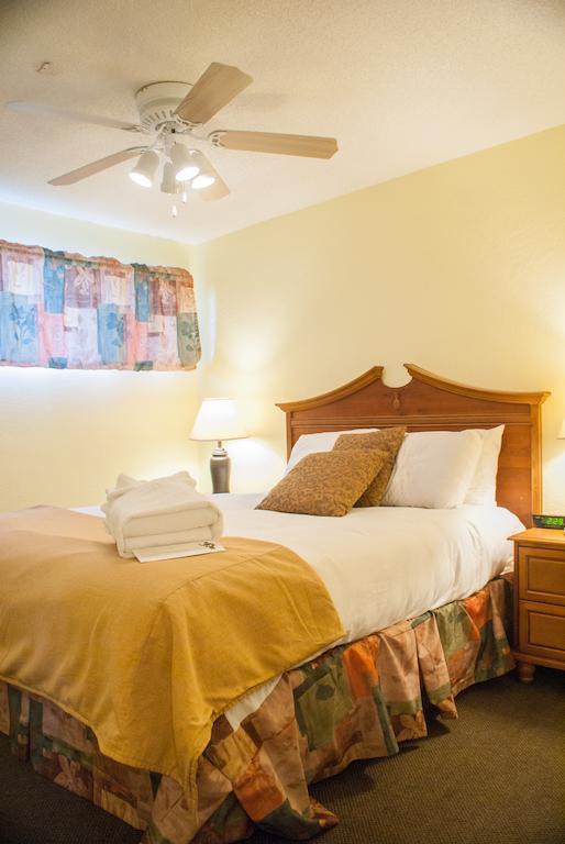 Tuscany Manor Palm Springs Ruang foto