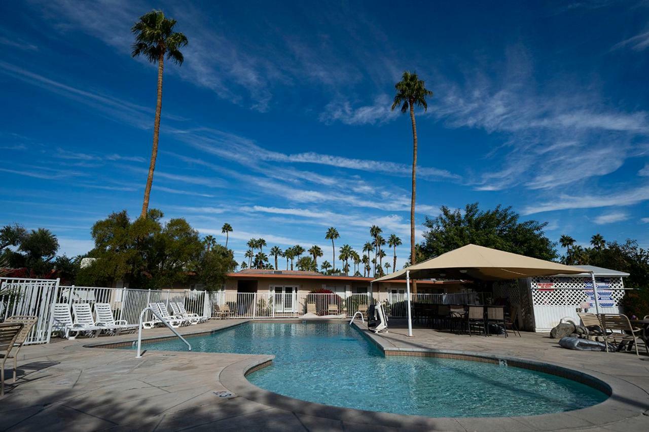 Tuscany Manor Palm Springs Bagian luar foto